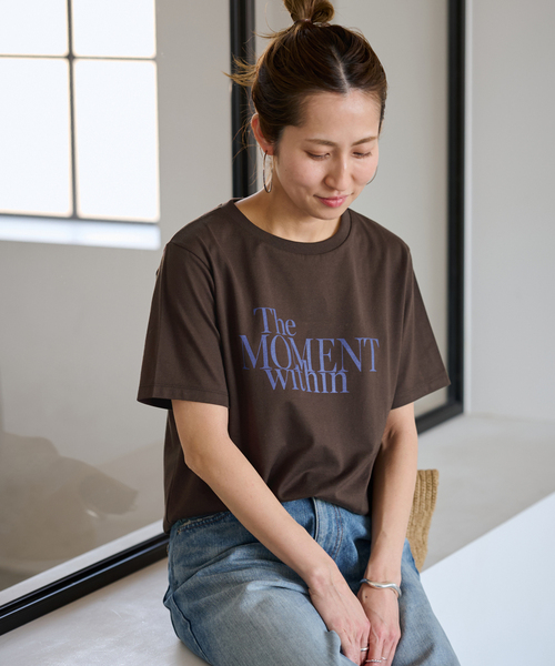 FRAMeWORK（フレームワーク）の「LOGOプリントTシャツ（Tシャツ/カットソー・レディース・ブラウン/ホワイト系その他/スミクロ・FREE）」の8枚目の写真