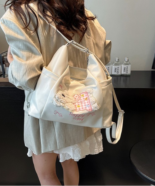 gossip!ロサンゼルス(ゴシップロサンゼルス)の「Y2K 3D刺繍 くまマルチポケット 大容量 A4収納可能 通勤斜めがけバッグ(ショルダーバッグ・レディース・ブルー/ホワイト/ブラック・FREE)」の12枚目の写真