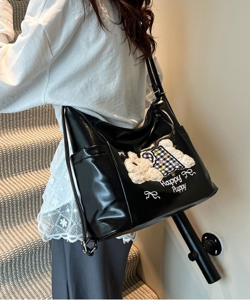 gossip!ロサンゼルス(ゴシップロサンゼルス)の「Y2K 3D刺繍 くまマルチポケット 大容量 A4収納可能 通勤斜めがけバッグ(ショルダーバッグ・レディース・ブルー/ホワイト/ブラック・FREE)」の15枚目の写真