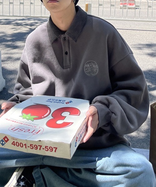 CERCA（チェルカ）の「【NOWLE】ワンポイント ハーフボタン プルオーバー 裏起毛 ポロ スウェット（スウェット・メンズ・ブラック・MEDIUM/LARGE）」の3枚目の写真