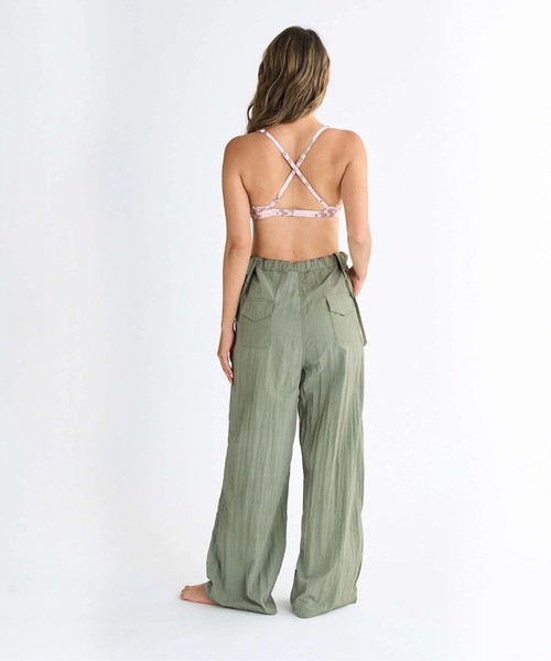 ROXY（ロキシー）の「RAD STUFF /ロキシーサロペット（サロペット/オーバーオール・レディース・ブラック/ブラウン/グリーン・SMALL/MEDIUM/LARGE）」の19枚目の写真