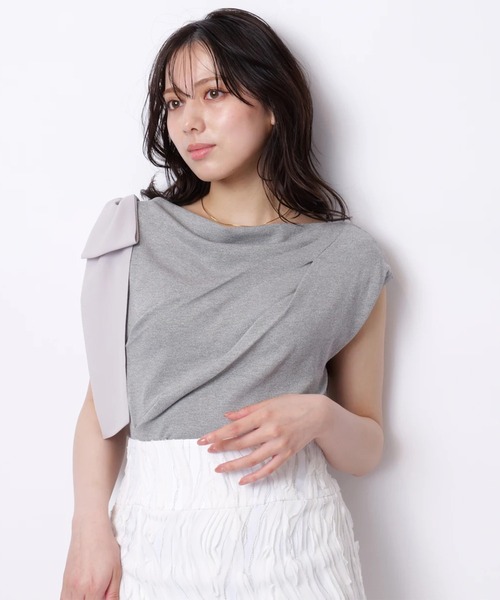 Mystrada（マイストラーダ）の「リボンワンショルドレープニット