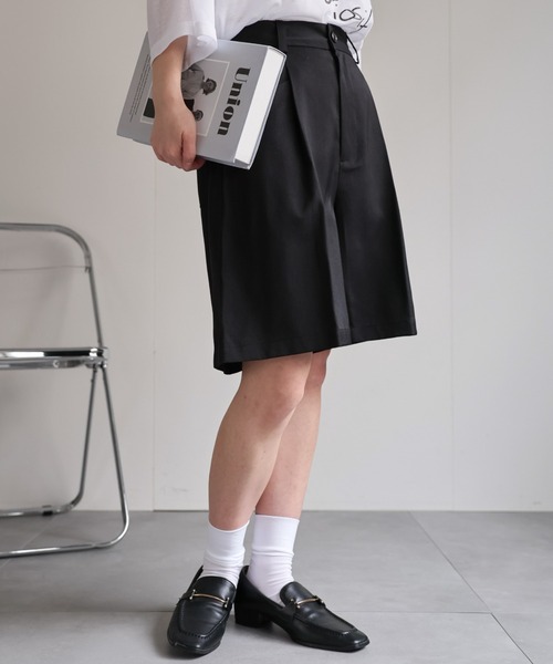 ap retro(アプレトロ)の「【セットアップ対応】リネンタッチセンタープレスショートパンツ / ハーフパンツ(その他パンツ・レディース・グレイッシュベージュ/ネイビー/ブラック・FREE)」の5枚目の写真