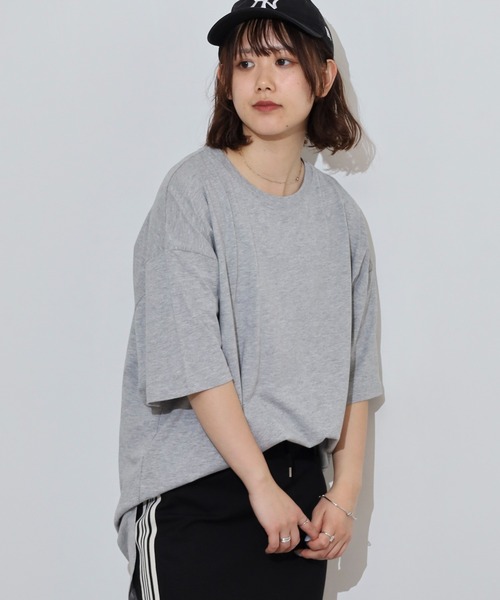 FUNALIVE(ファンアライブ)の「Round hem oversized T-shirt / ラウンドヘム オーバーTシャツ unisex(Tシャツ/カットソー・メンズ・オフホワイト/杢グレー/ダークグリーン/ブラック/ベージュ/チャコール・M/L/XL)」の11枚目の写真
