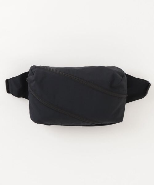MAISON mou(メゾンムー)の「【SiiLo/シーロ】CRUMPLE スパイラルウェストバッグ(ショルダーバッグ・レディース・ベージュ/パープル/ブラック/ダークグレー・FREE)」の1枚目の写真