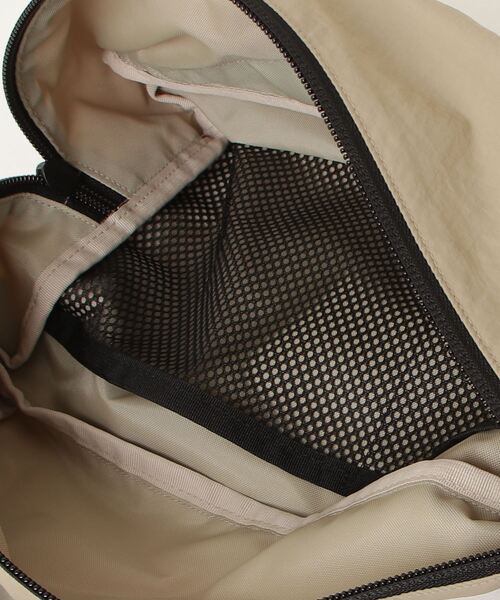 MAISON mou(メゾンムー)の「【SiiLo/シーロ】CRUMPLE スパイラルウェストバッグ(ショルダーバッグ・レディース・ベージュ/パープル/ブラック/ダークグレー・FREE)」の10枚目の写真