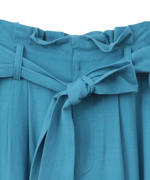 YECCA VECCA(イェッカヴェッカ)の「ベルテッドリネン混ワイドパンツ(その他パンツ・レディース・ライトベージュ/ブルーグリーン/ネイビー・FREE)」の11枚目の写真