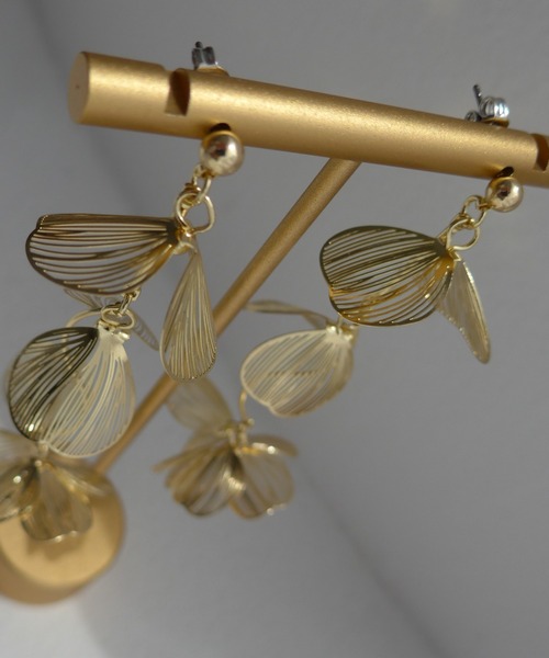 Dorry Doll(ドリードール)の「すかしメタルフラワーロングピアス(ピアス(両耳用)・レディース・ゴールド/シルバー・FREE)」の14枚目の写真