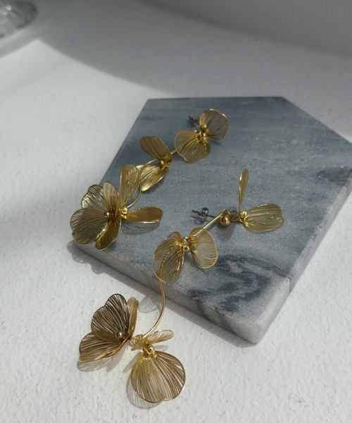 Dorry Doll(ドリードール)の「すかしメタルフラワーロングピアス(ピアス(両耳用)・レディース・ゴールド/シルバー・FREE)」の11枚目の写真