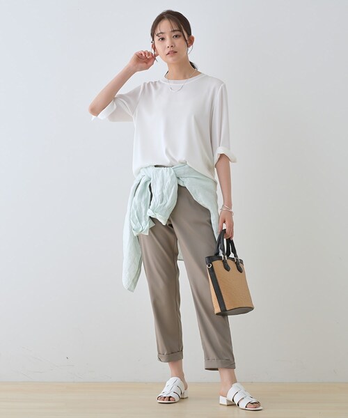 INDIVI（インディヴィ）の「【洗える／5分袖】シルク風素材オフィスブラウス（シャツ/ブラウス・レディース・ネイビー系5/ライトブルー/ピンク系1/ネイビー/ライトグレー/ホワイト/ブルー系5・38/34/15 /13/05）」の10枚目の写真