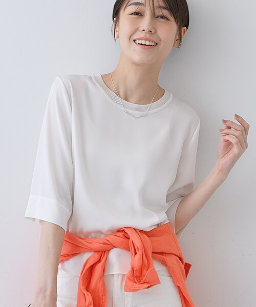 INDIVI（インディヴィ）の「【洗える／5分袖】シルク風素材オフィスブラウス（シャツ/ブラウス・レディース・ネイビー系5/ライトブルー/ピンク系1/ネイビー/ライトグレー/ホワイト/ブルー系5・38/34/15 /13/05）」の11枚目の写真