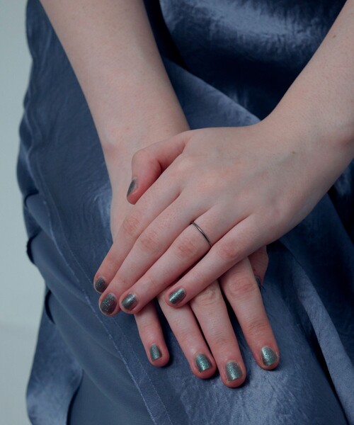 and cloud（アンドクラウド）の「Ink Skinny Ring（リング・レディース・ブラック/シルバー/ブルー・#1/#7/#5/#03/#15/#13/#11/#9）」の12枚目の写真