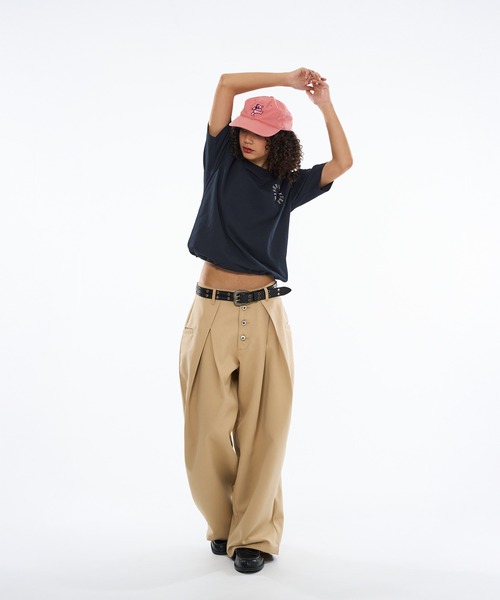 WISH FOR EVER（ウィッシュフォーエバー）の「【新色追加】ASSORT CROSS TUCK BAGGY PANTS / アソートクロスタックバギーパンツ（スラックス・メンズ・ベージュ/インディゴブルー/ブラック/グレー×ホワイト/ネイビー×ホワイト・SMALL/MEDIUM/LARGE）」の7枚目の写真