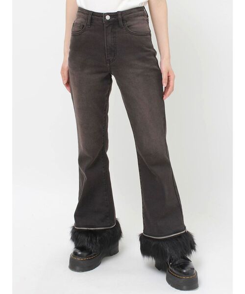 jouetie（ジュエティ）の「ファードッキングフィットフレアデニム（デニムパンツ・レディース・ブラック/ブルー・SMALL/MEDIUM）」の15枚目の写真