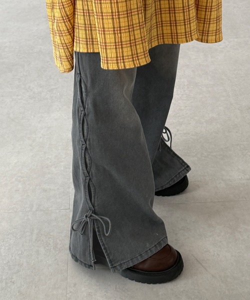 オーバーダイリボンフレアデニムパンツ（デニムパンツ）｜kutir