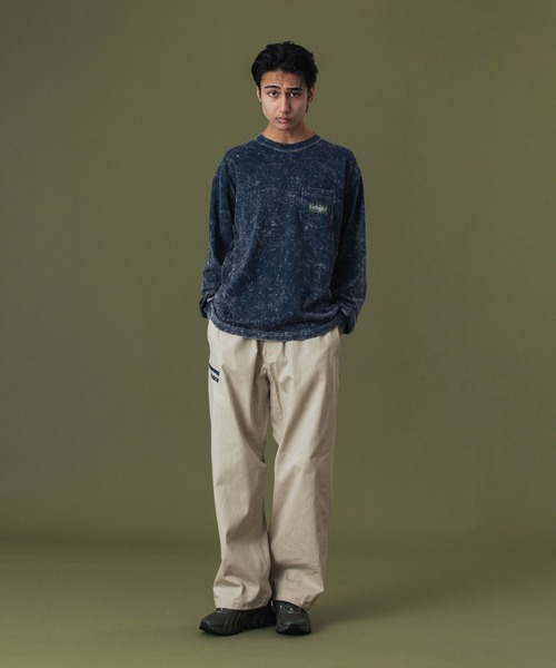 XLARGE（エクストララージ）の「CHEMICAL WASH OVERLAP LOGO L/S POCKET TEE（Tシャツ/カットソー・メンズ・ブラック/ベージュ/ネイビー・S/M/L/XL）」の7枚目の写真