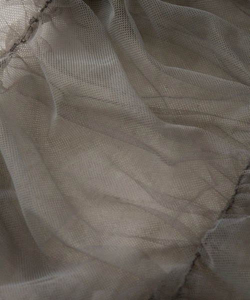 ANDRESD(アンドレスド)の「ツイステッドビスチェレイヤードトップス / twisted bustier layered tops(シャツ/ブラウス・レディース・ベージュ/チャコール/ライトブルー/ブラック・S/M/L)」の7枚目の写真