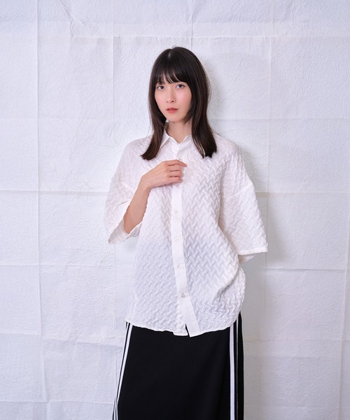 Nora Lily（ノラリリー）の「【Nora Lily】Emboss Wide S/S Shirt(UNISEX)（シャツ/ブラウス・メンズ・ホワイト/ブラック/ライトグリーン・FREE）」の6枚目の写真