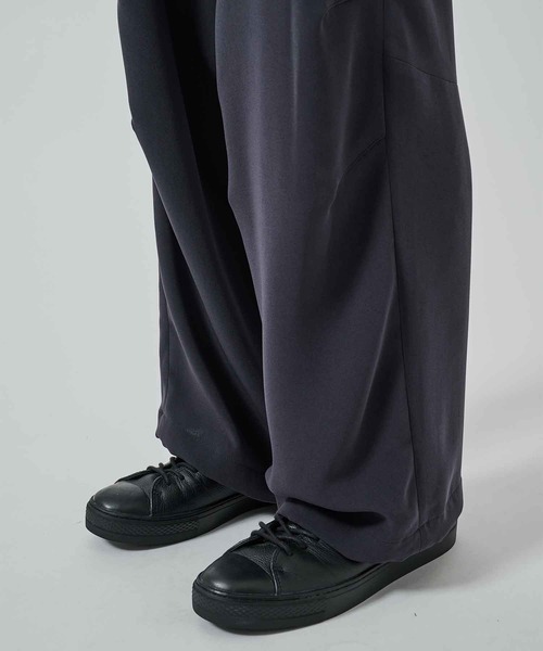 STUDIOUS（ステュディオス）の「【STUDIOUS】ESSENTIAL RELAX PANTS（その他パンツ・メンズ・ダークグレー/ブラック・1/2）」の20枚目の写真