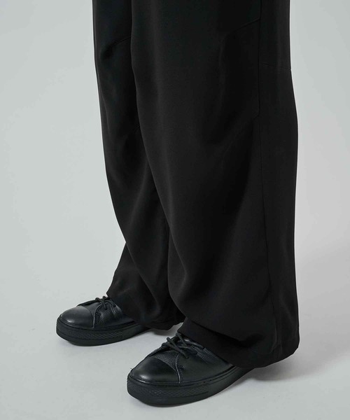 STUDIOUS（ステュディオス）の「【STUDIOUS】ESSENTIAL RELAX PANTS（その他パンツ・メンズ・ダークグレー/ブラック・1/2）」の9枚目の写真