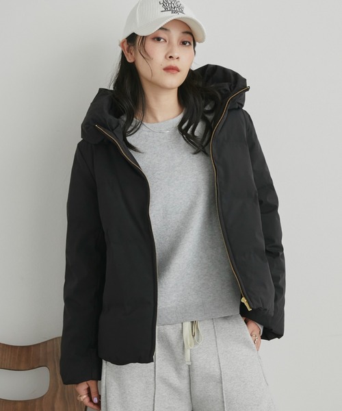 Doux archives(ドゥアルシーヴ)の「【名品・毎年完売】欲しいのお声から!少し大きめサイズ登場! シームレスボリュームカラーダウン(ダウンジャケット/コート・レディース・チャコールグレー/ブラック/アイボリー/ブラウン・SMALL/MEDIUM)」の22枚目の写真