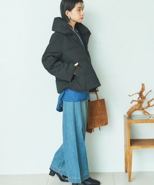 Doux archives（ドゥアルシーヴ）の「【名品・毎年完売】欲しいのお声から！少し大きめサイズ登場！　シームレスボリュームカラーダウン（ダウンジャケット/コート・レディース・チャコールグレー/ブラック/アイボリー/ブラウン・SMALL/MEDIUM）」の10枚目の写真