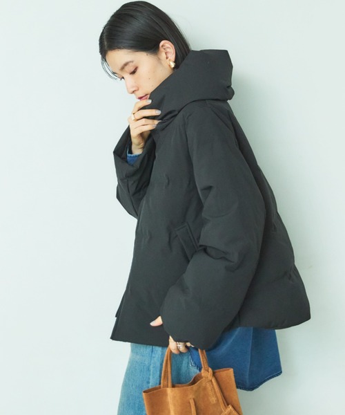 Doux archives（ドゥアルシーヴ）の「【名品・毎年完売】欲しいのお声から！少し大きめサイズ登場！　シームレスボリュームカラーダウン（ダウンジャケット/コート・レディース・チャコールグレー/ブラック/アイボリー/ブラウン・SMALL/MEDIUM）」の11枚目の写真