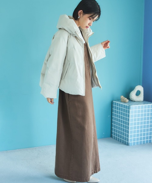 Doux archives（ドゥアルシーヴ）の「【名品・毎年完売】欲しいのお声から！少し大きめサイズ登場！　シームレスボリュームカラーダウン（ダウンジャケット/コート・レディース・チャコールグレー/ブラック/アイボリー・FREE/MEDIUM）」の12枚目の写真