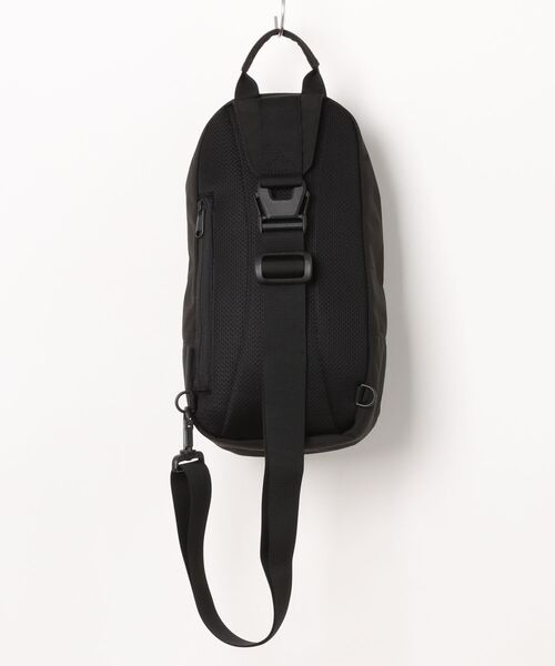 MLB（メジャーリーグベースボール）の「MLB CORDURA ワンポイントロゴボディバッグ1【ヤンキース/ドジャース】（ボディバッグ/ウエストポーチ・レディース・グリーン系その他/ブラック系その他/ブラック/カーキ・FREE）」の5枚目の写真