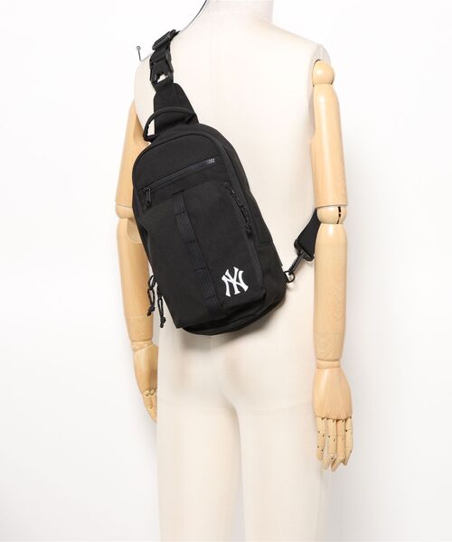 MLB（メジャーリーグベースボール）の「MLB CORDURA ワンポイントロゴボディバッグ1【ヤンキース/ドジャース】（ボディバッグ/ウエストポーチ・レディース・グリーン系その他/ブラック系その他/ブラック/カーキ・FREE）」の8枚目の写真