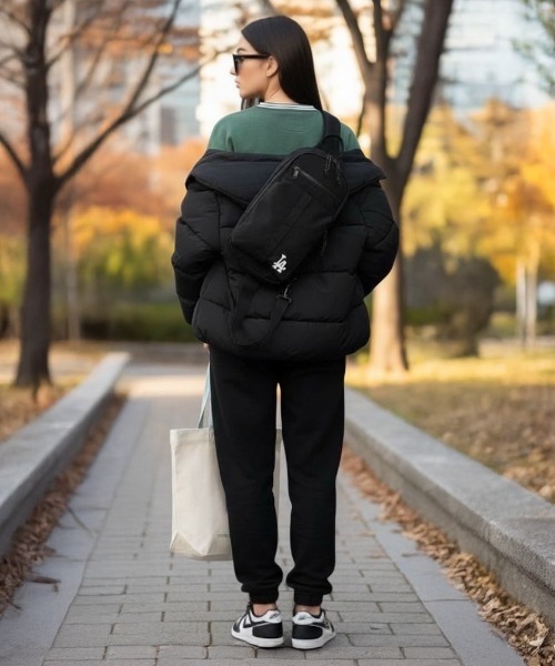 MLB（メジャーリーグベースボール）の「MLB CORDURA ワンポイントロゴボディバッグ1【ヤンキース/ドジャース】（ボディバッグ/ウエストポーチ・レディース・グリーン系その他/ブラック系その他/ブラック/カーキ・FREE）」の11枚目の写真