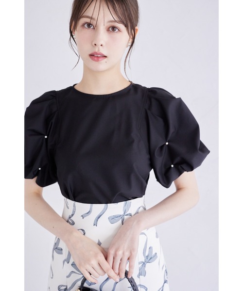 tocco closet（トッコ　クローゼット）の「袖パール付きスモッキングブラウス（シャツ/ブラウス・レディース・オフホワイト/ラベンダー/ブラック/バーガンディー・M）」の2枚目の写真