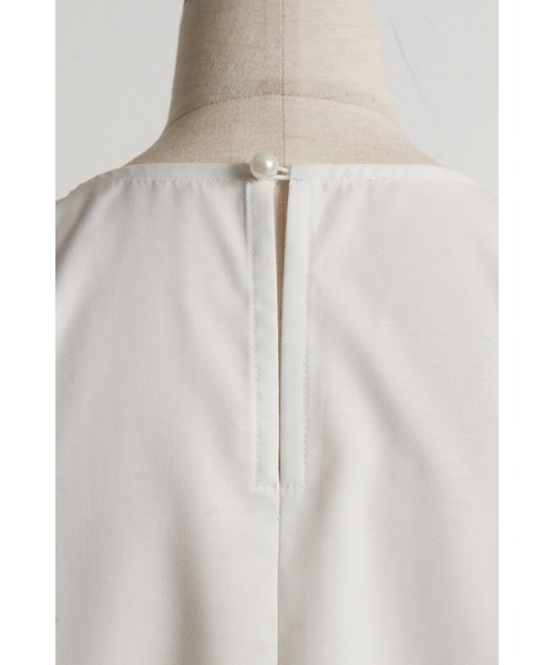 tocco closet（トッコ　クローゼット）の「袖パール付きスモッキングブラウス（シャツ/ブラウス・レディース・オフホワイト/ラベンダー/ブラック/バーガンディー・M）」の15枚目の写真