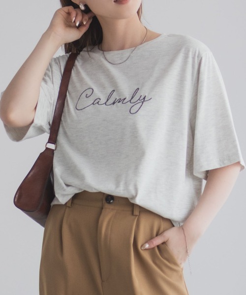 Mac-House(マックハウス)の「T-GRAPHICS メッセージ刺繍Tシャツ(Tシャツ/カットソー・レディース・カーキ/チャコールグレー/ホワイト・M/L)」の6枚目の写真