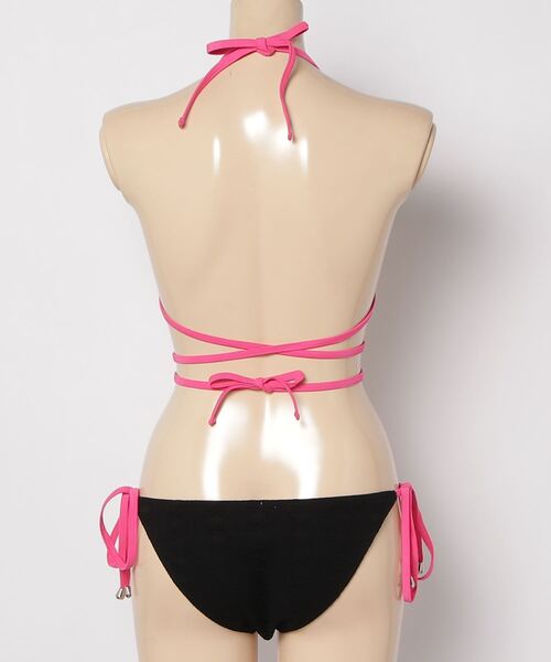 FREE STYLISTS（フリー スタイリスト）の「Y2K ホルターネックコントラストバインディングトライアングルビキニセット [2点セット]（水着・レディース・ブラック・M/L/XL）」の3枚目の写真