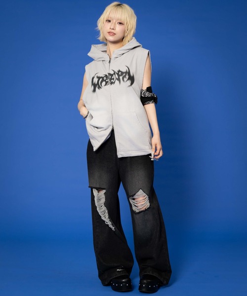 LTR DEPTH（レイターデプス）の「LTR DEPTH/ノースリーブグラフィックZIPパーカー（パーカー・メンズ・グレー/ブラック・LARGE/MEDIUM）」の17枚目の写真