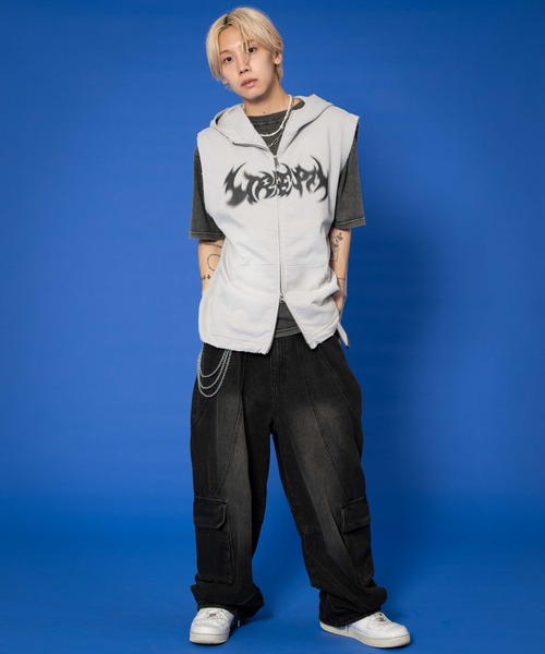 LTR DEPTH（レイターデプス）の「LTR DEPTH/ノースリーブグラフィックZIPパーカー（パーカー・メンズ・グレー/ブラック・LARGE/MEDIUM）」の11枚目の写真