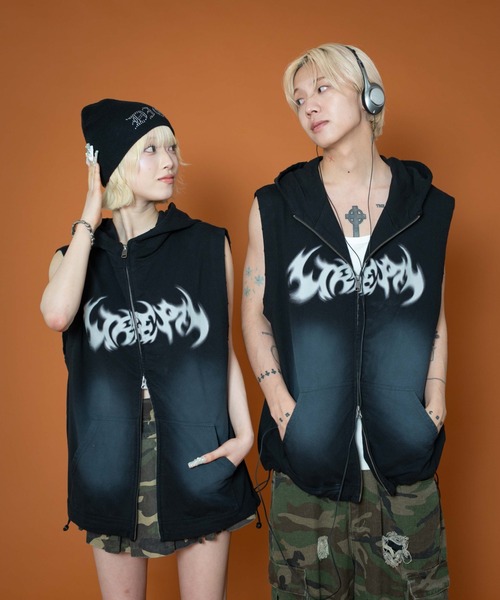 LTR DEPTH（レイターデプス）の「LTR DEPTH/ノースリーブグラフィックZIPパーカー（パーカー・メンズ・グレー/ブラック・LARGE/MEDIUM）」の20枚目の写真