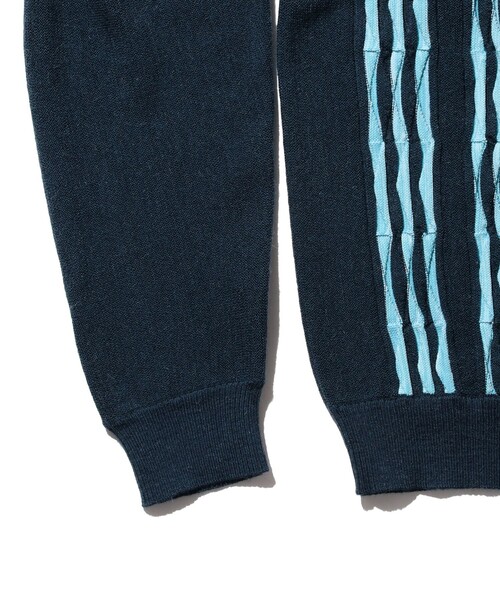 BEAMS PLUS(ビームスプラス)の「14ゲージ ボーンストライプ カーディガン(カーディガン/ボレロ・メンズ・ブラック/ブラウン/オリーブ/ネイビー・S/M/L/XL)」の7枚目の写真