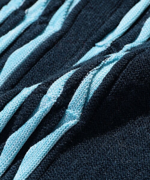 BEAMS PLUS(ビームスプラス)の「14ゲージ ボーンストライプ カーディガン(カーディガン/ボレロ・メンズ・ブラック/ブラウン/オリーブ/ネイビー・S/M/L/XL)」の8枚目の写真