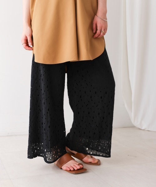 Bou Jeloud（ブージュルード）の「フラワーモチーフワイドパンツ（その他パンツ・レディース・ブラック/オフホワイト・38）」の20枚目の写真