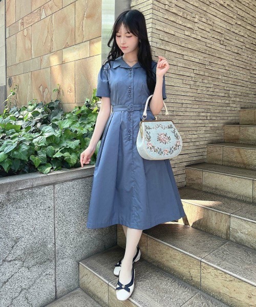 an another angelus（アンアナザーアンジェラス）の「リボンローズ刺繍がま口バッグ（ハンドバッグ・レディース・アイボリー/ライトブルー・FREE）」の10枚目の写真