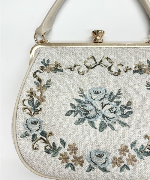 an another angelus（アンアナザーアンジェラス）の「リボンローズ刺繍がま口バッグ（ハンドバッグ・レディース・アイボリー/ライトブルー・FREE）」の13枚目の写真