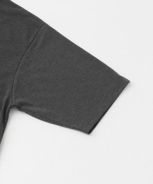 FORK&SPOON（フォークアンドスプーン）の「FORK&SPOON　CAVE SHORT-SLEEVE T-SHIRTS（Tシャツ/カットソー・メンズ・チャコールグレー/グレー系その他/アイボリー・4/5）」の18枚目の写真