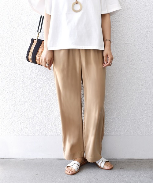 SHIPS.me(シップスミー)の「【ZOZO限定】SHIPS.me: サテン ワイド イージー パンツ(その他パンツ・レディース・ブラック/ライトカーキ/グリーン/ライトグレー/オレンジ/ダークネイビー/ベージュ・マルチサイズ)」の3枚目の写真