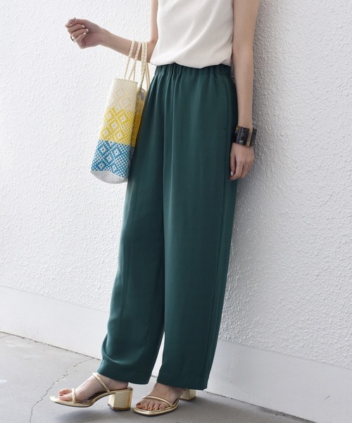 SHIPS.me(シップスミー)の「【ZOZO限定】SHIPS.me: サテン ワイド イージー パンツ(その他パンツ・レディース・ブラック/ライトカーキ/グリーン/ライトグレー/オレンジ/ダークネイビー/ベージュ・マルチサイズ)」の4枚目の写真