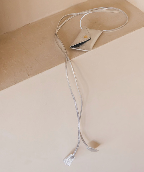 AULENTTI（オウレンティ）の「AULENTTI/オウレンティ カードケース付きベルト（ベルト・レディース・ブラック/シルバー・FREE）」の11枚目の写真