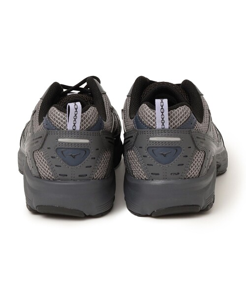 MIZUNO(ミズノ )の「MIZUNO: MXR スニーカー(スニーカー・レディース・チャコールグレー/シルバー・50/40/35/45/30)」の5枚目の写真