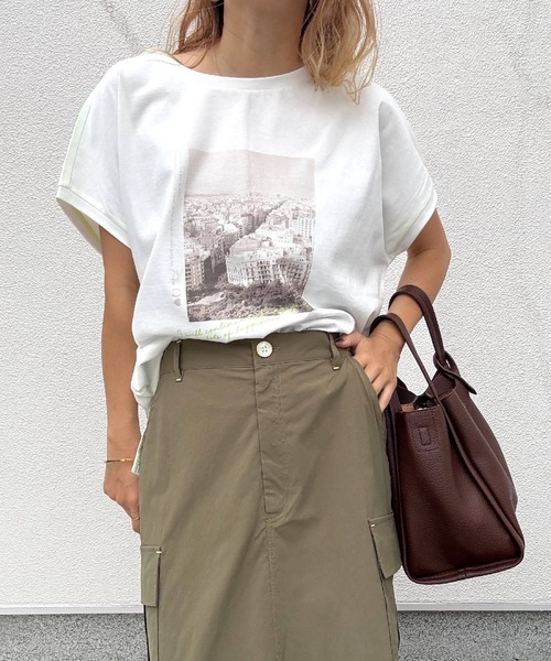 Q（キュー）の「フォトフレンチT（Tシャツ/カットソー・レディース・チャコールグレー/ホワイト・MEDIUM）」の19枚目の写真