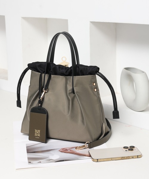 PADMA(パドマ)の「【PADMA/パドマ】ナイロン×レザー 巾着ミニトートバッグ(ビジネスバッグ・レディース・グレー/カーキ/ピンク/ワイン/ベージュ/ブラック/ネイビー・FREE)」の13枚目の写真